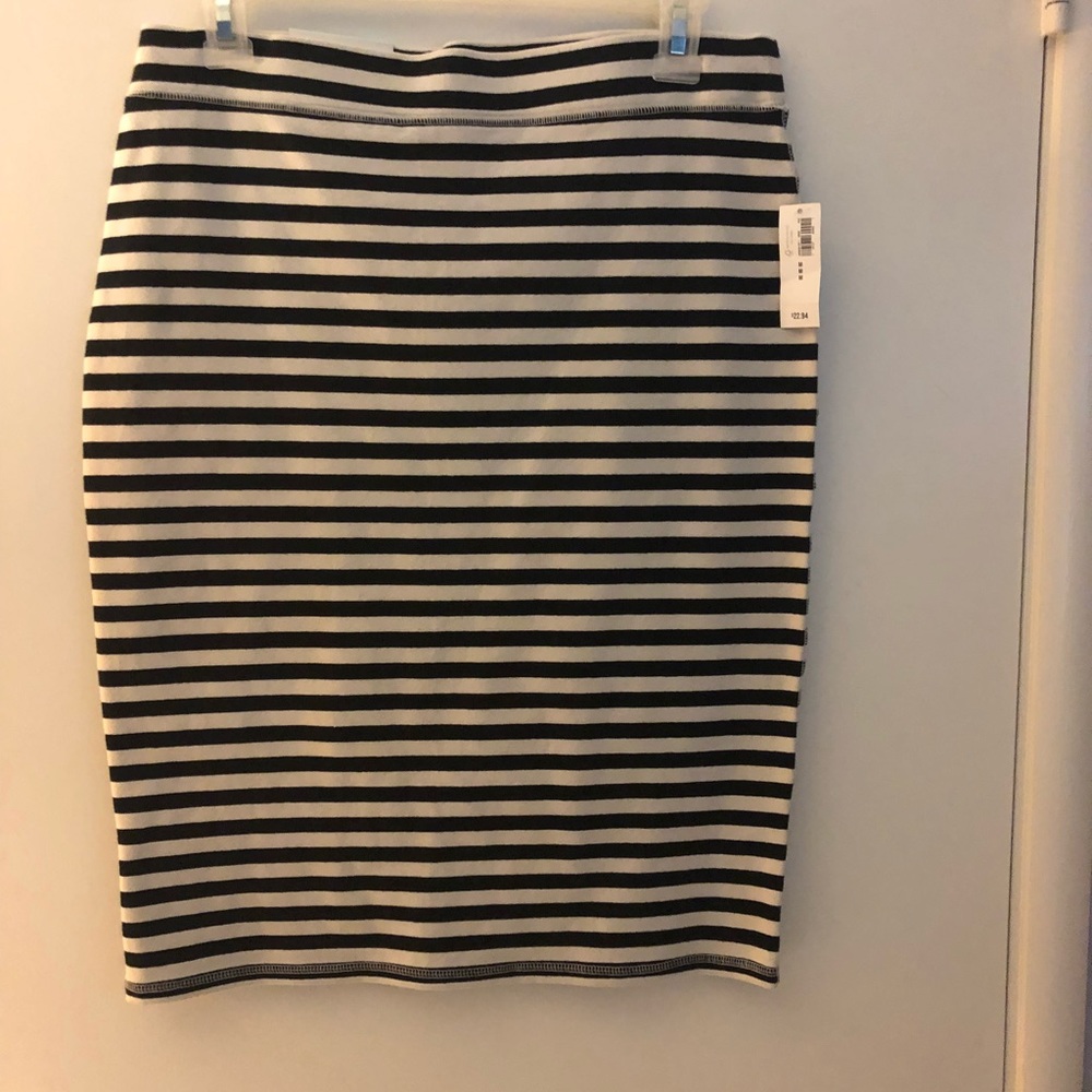 NWT. Old Navy striped pencil skirt